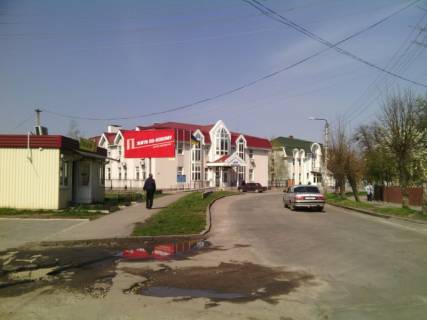 Billboard B in Uman m. Uman', st. Gor'kogo, 33, za 220m do povorotu na st. Lomonosova ta 50m do Osadbanku, cerez 60m pisla povorotu na provulok Gor'kogo ta 120m pisla rozvilki z st. Velika Fontanna  Photo 1