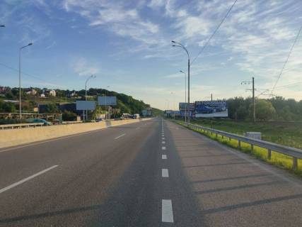 Билборд A в Лісники (Лісники), 6х3  Дніпровське шосе, траса Н-01 "Київ-Знам'янка", км 20+700 ліво, через 100м після повороту на с. Лісники фото 1