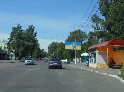 Билборд A в Обухове, 6х3  м. Обухів, вул. Каштанова, 52, біля обухівської центральної районної лікарні, навпроти сервісного центру МВС, через 225м після автобусної зупинки фото 1