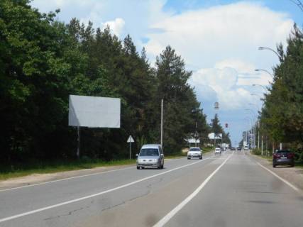 Білборд, Бігборд (Борд)  B у с. Козине, 6х3  Конча-Заспа, траса Р-01, км 30+950 ліво, котеджне містечко "Олександрівське", за 50м до клініки "VIVA", через 300м після комплексу "QUEEN COUNTRY CLUB" Фото 1