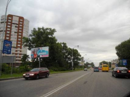 Билборд B в Бровары, 6х3   м. Бровари, вул. Київська, 265/2, через 55м після повороту на вул. Василя Стефаника, через 75м після АЗС "WOG", через 170м після магазину АТБ, через 260м після магазину "Varus", через 260м після заїзду на ринок, через 390м після повороту на вул. фото 1