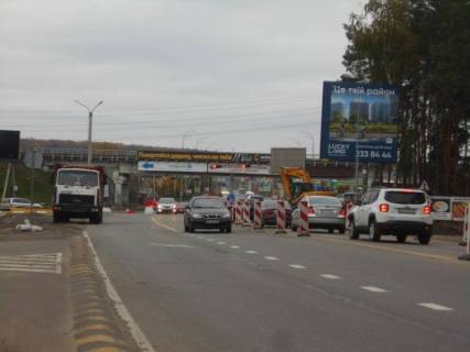 Билборд A в Ирпене м. Ірпінь, траса М-07, км 23+875 ліво, вул. Свято-Покровська, 24А, розвилка Ірпінь-Гостомель-Буча, на світлофорі, ЖК "Друзі", перед поворотом на Ірпінь, верх фото 1