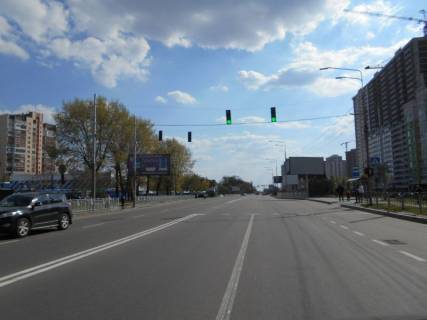 Билборд A в Бровары, 6х3  м. Бровари, вул. Київська, 331, біля автобусної зупинки, навпроти магазину АТБ, за 90м до магазину "Varus", за 90м до заїзду на ринок, за 220м до повороту на вул. Василя Симоненка та пров. Чорних Запорожців (кол. Короленка,  Камо) , через 95м після АЗС "WOG", через 115м після повороту на фото 2