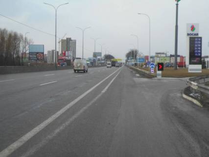 Билборд B в Киеве с. Гатне, траса М-05 Київ-Одеса, км 14+120 ліво, заїзд до Нової Лінії, навпроти АЗС SOCAR, верх фото 1