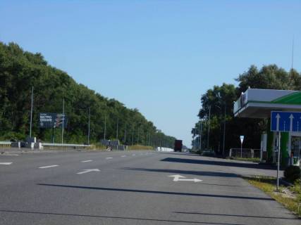 Билборд B на трассах Киевской области, 6х3  с. Семиполки, чернігівська траса, траса М-01 "Київ-Чернігів-Нові Яриловичі", км 59+300 ліво, за 600м до повороту на вул. Миру та с. Каліта, через 100м після АЗС "АМІК" фото 1
