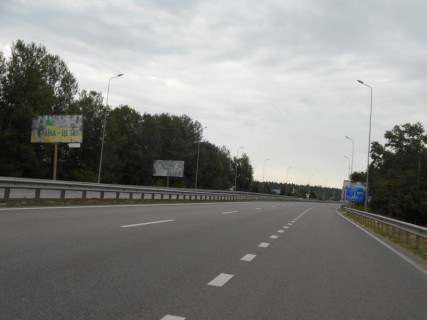 Билборд B в с. Романкове, 6х3  Дніпровське шосе, траса Н-01 "Київ-Знам'янка", км 28+460 ліво, навпроти ресторану "Три мушкетери", через 450м після ресторану "Чумацький шлях", за 250м до ресторану "Форест Grill" фото 1