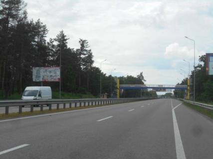 Билборд B на трассах Киевской области, 6х3  Дніпровське шосе, траса Н-01 "Київ-Знам'янка", км 31+800 право, на пішохідному переході фото 1