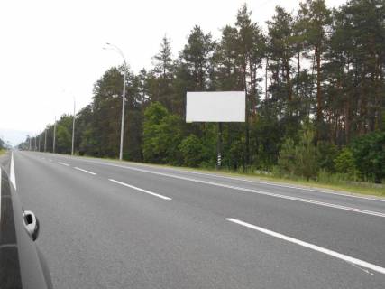 Билборд A в Козине, 6х3  Конча-Заспа, траса Р-01, км 33+000 ліво, через 130м після автобусної зупинки та котеджного містечка "Сосновий Бір", через 220м після повороту на с. П'ятихатки фото 1