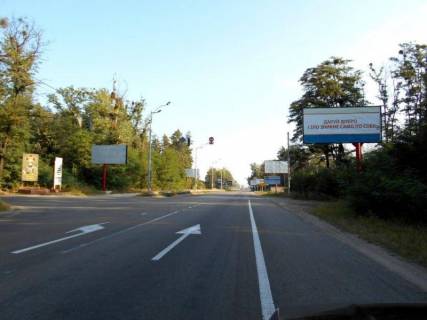 Білборд, Бігборд (Борд)  A у Вишгороді, 6х3  Траса Р-02 "Київ-Іванків-Овруч", км 19+200 право, на світлофорі, навпроти повороту на завод SANDORA та HENKEL-Україна, в'їзд в м. Вишгород з площі Шевченка Фото 1