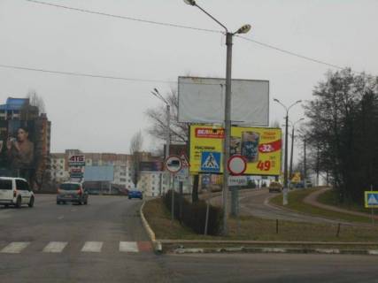 Билборд A в Обухове, 6х3  м. Обухів, вул. Київська, 125 - вул. Миру, 1, навпроти АТБ, в'їзд в м. Обухів з м. Києва, Українки, верх фото 1