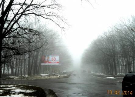 Billboard B in Uman m. Uman', perehresta z st. Zavods'ka ta st. Maksima Zaliznaka, cerez 165m pisla avtobusnoi zupinki, doroga na s. Gorodec'ke Photo 1