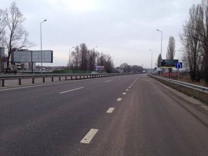 Билборд B в Ходосовке, 12х3  Дніпровське шосе, траса Н-01 "Київ-Знам'янка", км 23+270 право, через 300м після повороту на с. Ходосівку та АЗС UPG, за 70м до садового центру "Інтерфлора", правий фото 1