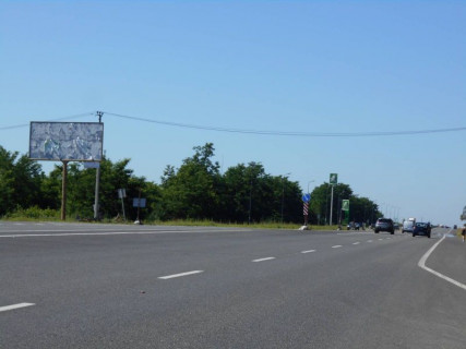Билборд B на трассах Киевской области, 6х3  с. Залісся, чернігівська траса, траса М-01 "Київ-Чернігів-Нові Яриловичі", км 44+000 право, вул. Київська, навпроти ресторану "Три козаки", через 800м після повороту на вул. Окружна та с. Богданівка, за 300м до АЗС "ОККО" фото 1