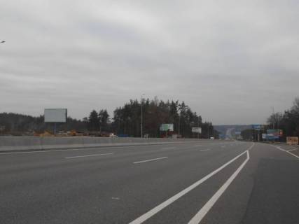 Білборд, Бігборд (Борд)  B у Києві с. Віта-Поштова, траса М-05 Київ-Одеса, км 17+985 ліво, через 150м після АЗС WOG, за 830м до повороту на с. Віта-Поштова (на вул. Садова) Фото 1