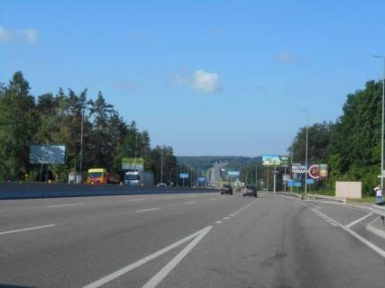 Билборд B в с. Вита-Почтовая, 6х3  с. Віта-Поштова, траса М-05 Київ-Одеса, км 18+015 ліво, через 180м після АЗС WOG, за 800м до повороту на с. Віта-Поштова (на вул. Садова) фото 1