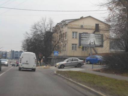 Билборд A в Обухове, 6х3  м. Обухів, вул. Київська, 5, навпроти Обухівського райвідділу міліції, паспортного столу та районного суду, за 50м до автобусної зупинки фото 1