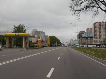 Білборд, Бігборд (Борд)  A у Бровари м. Бровари, вул. Київська, навпроти ТРЦ Термінал та АЗС КЛО, за 155м до розвилки з вул. Павла Чубинського та Петлюри Симона вул. (кол. Черняховського), через 120м після розвилки з вул. Металургів Фото 1