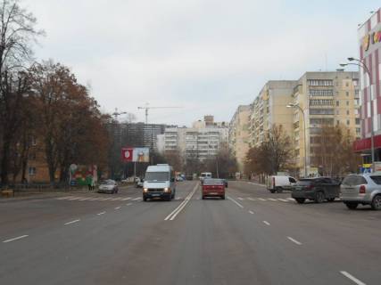 Билборд B в Бровары м. Бровари, пров. Чорних Запорожців (кол. Короленка, Камо) , 51, навпроти скверу Юність, через 45м після ТЦ Форум та автобусної зупинки фото 1