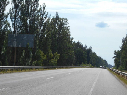 Билборд B в Ворзеле, 6х3  смт. Ворзель, траса М-07 "Київ-Ковель", км 34+950 право, за 500м до повороту на вул. Паркова, за 570м до автобусної зупинки фото 1