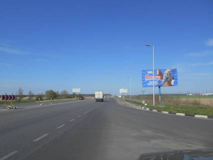 Білборд A у Скибині, 6х3  с. Скибин, чернігівська траса, траса М-01 "Київ-Чернігів-Нові Яриловичі", км 40+985 право, вул. Київська, біля АЗС "SHELL", через 800м після повороту на с. Велика Димерка, через 650м після АЗС "АМІК"  Фото 1