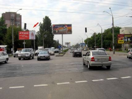 Билборд  в Одессе пр-т М.Жукова, 29 - линия 13 тр, Экспострой (В), на светофоре фото 1