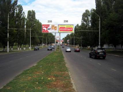 Билборд A в Одессе, 3х6  пр-т Ак.Глушка-вул.Ільфа і Петрова - до площі (ліворуч) фото 1