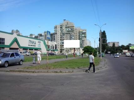 Билборд B в Черкассах ул. Гагарина,55 , ( возле ТЦ "Гранд Маркет") фото 1
