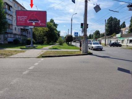Білборд, Бігборд (Борд)  B у Черкасах, 3в*6ш  В'ячеслава Чорновола (Енгельса) вул. - вул. Івана Мазепи (кол. Чайковського). (Перехрестя), (Продуктовий і Речовий ринки, СТО, кафе "VEST"), в напрямку Пр.Хіміків Фото 1
