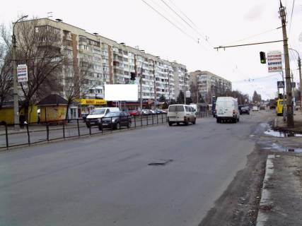Билборд B в Черкассах, 3в*6ш  вул. Сумгаїтська - алея Г. Путейка фото 1