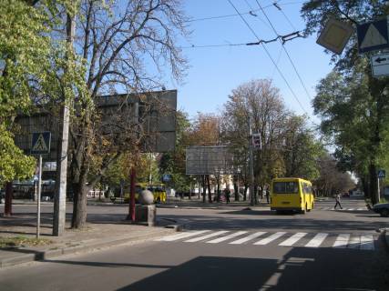 Призма A в Черкассах  бул.Шевченко / ул.Б. Хмельницкого ( от центра)(призматрон)  - 279019 фото 1