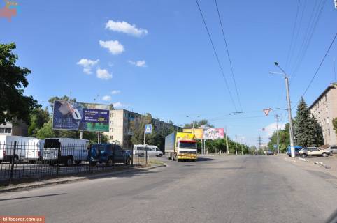 Билборд  в Днепр (Днепропетровск) ул. Осення - ул. Богдана Хмельницкого, на повороте на ул. Осеннюю фото 1