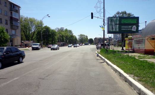 Билборд A в Бровары, 3х6  Бровари вул.Київська,161(А) на Київ (не стандарт:видимое поле 3.20х6.30 ) фото 1