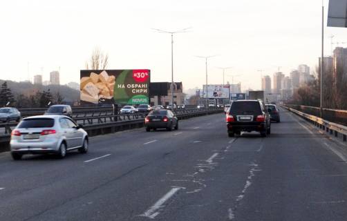 Билборд B в Киеве, 3х6  Промислова-Південний міст 9/2 (розподілювач) на Видубичі,Саперно-Слобідська,Деміївську пл фото 1