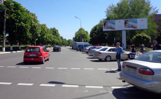 Призма A в Бровары, 3х6  Бровари вул Гагарина / пл Незалежності/парк Перемоги (А2)-призма (ліва) - 385788 фото 1