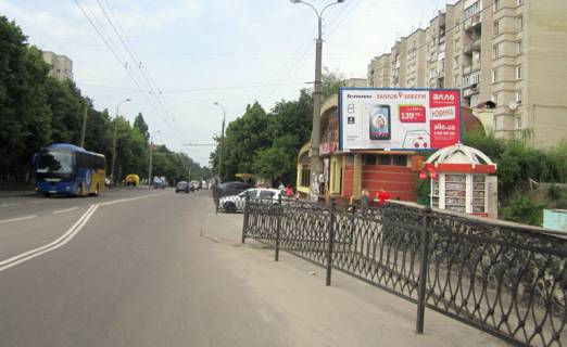 Билборд A в Ровно, 3х6  вул.Степана Бандери/вул.Д.Галицького (А) фото 1