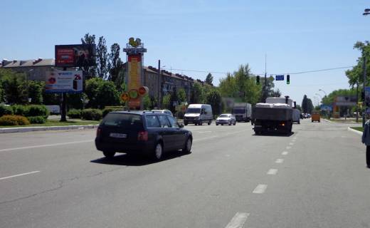 Білборд, Бігборд (Борд)  B у Бровари, 3х6  Бровари вул Київська,292/вул.Героїв України (колишня вул.Гагарина) - СІЛЬПО (В) нижній - на Київ Фото 1