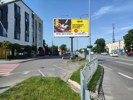 Призма B в Бровары, 3х6  Бровари вул.Київська,161(В2) з Київа/призма/УкрСиб банк - 531700 фото 1